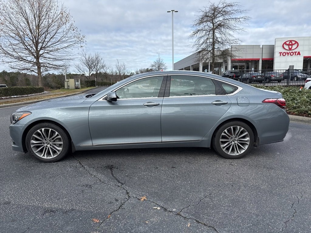 Used 2016 Hyundai Genesis 3.8 (A8) Sedan
