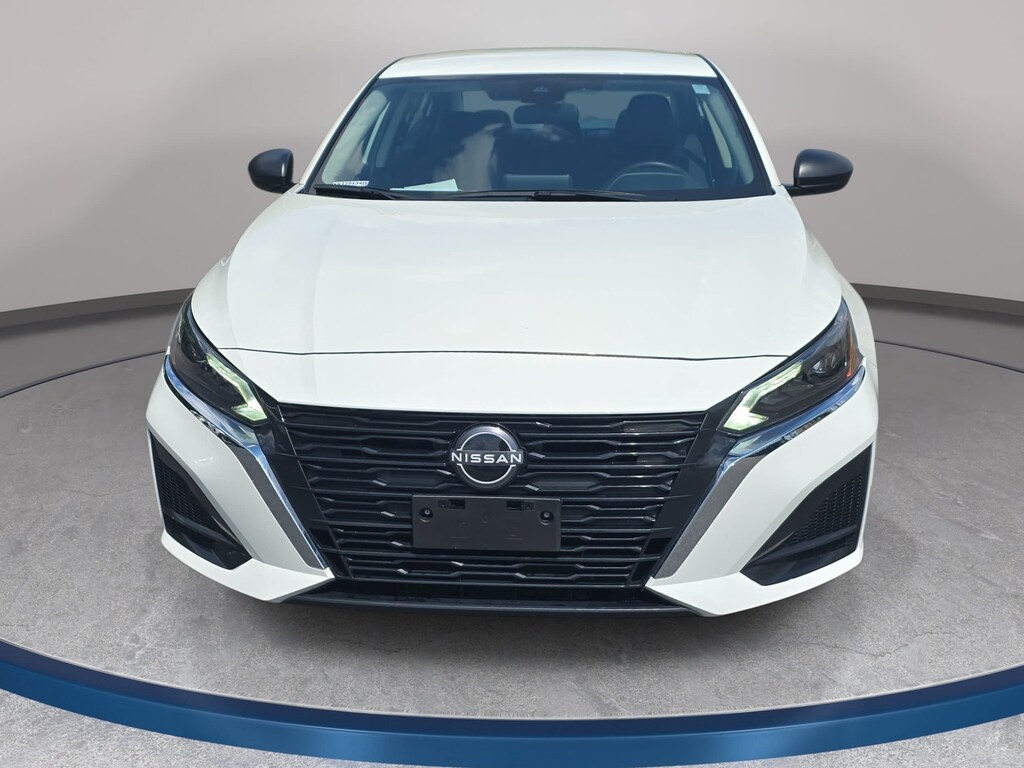 Used 2025 Nissan Altima SV Sedan