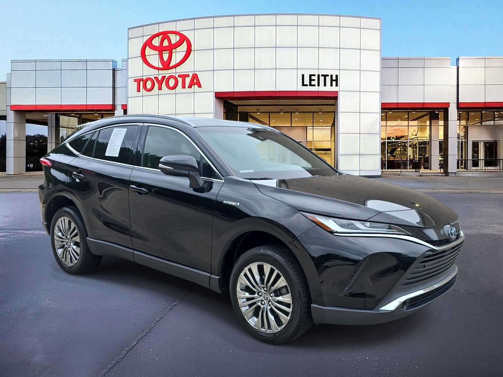 2021 Toyota Venza XLE photo 3