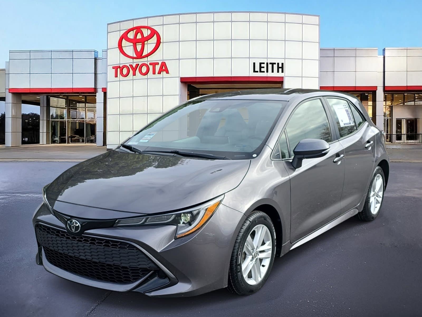 2022 Toyota Corolla Hatchback SE's photo