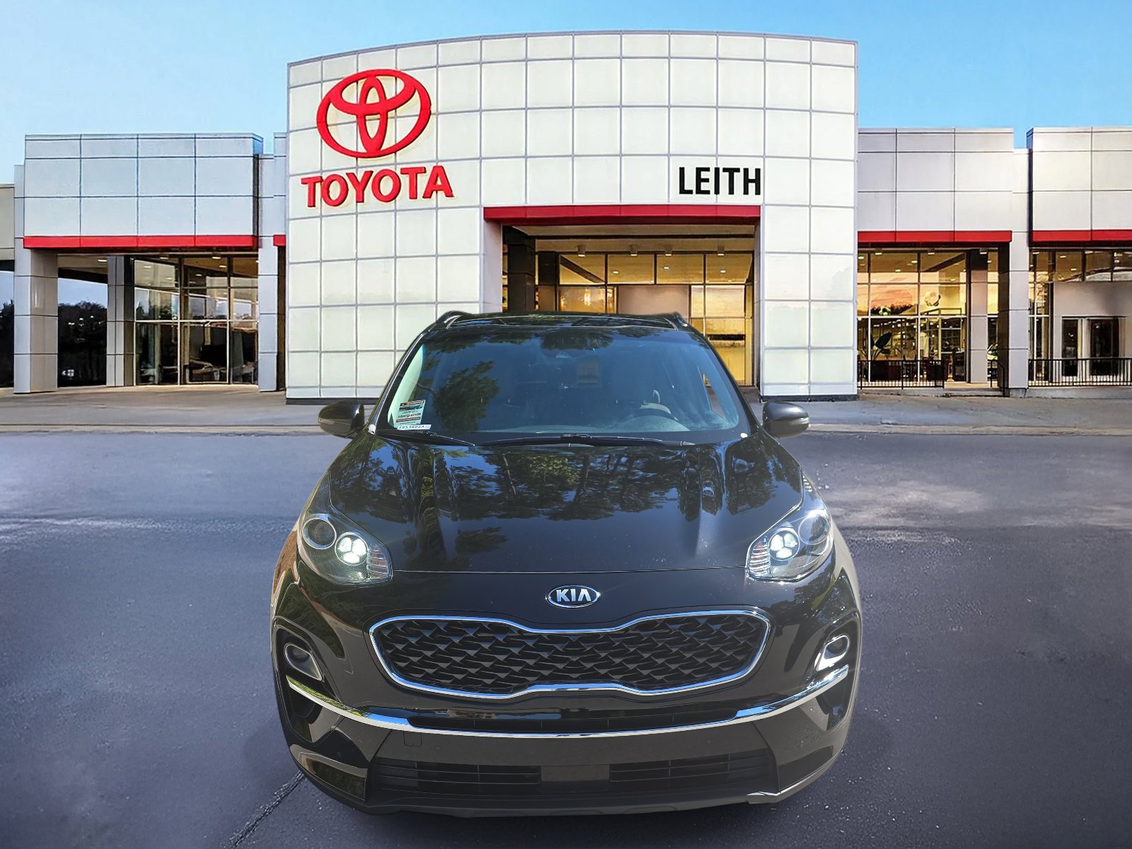 2022 Kia Sportage EX photo 2