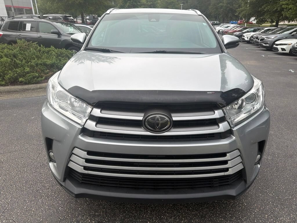 Used 2019 Toyota Highlander XLE V6 SUV
