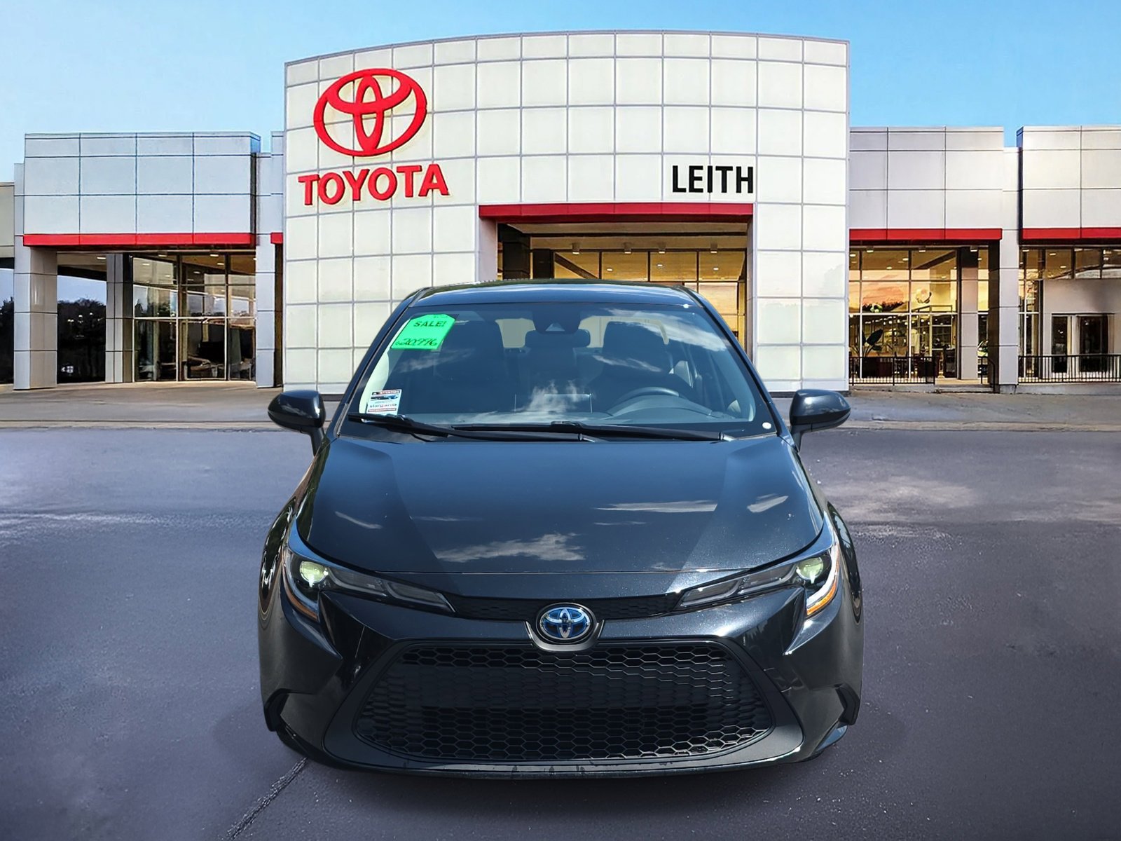 2021 Toyota Corolla Hybrid LE photo 2