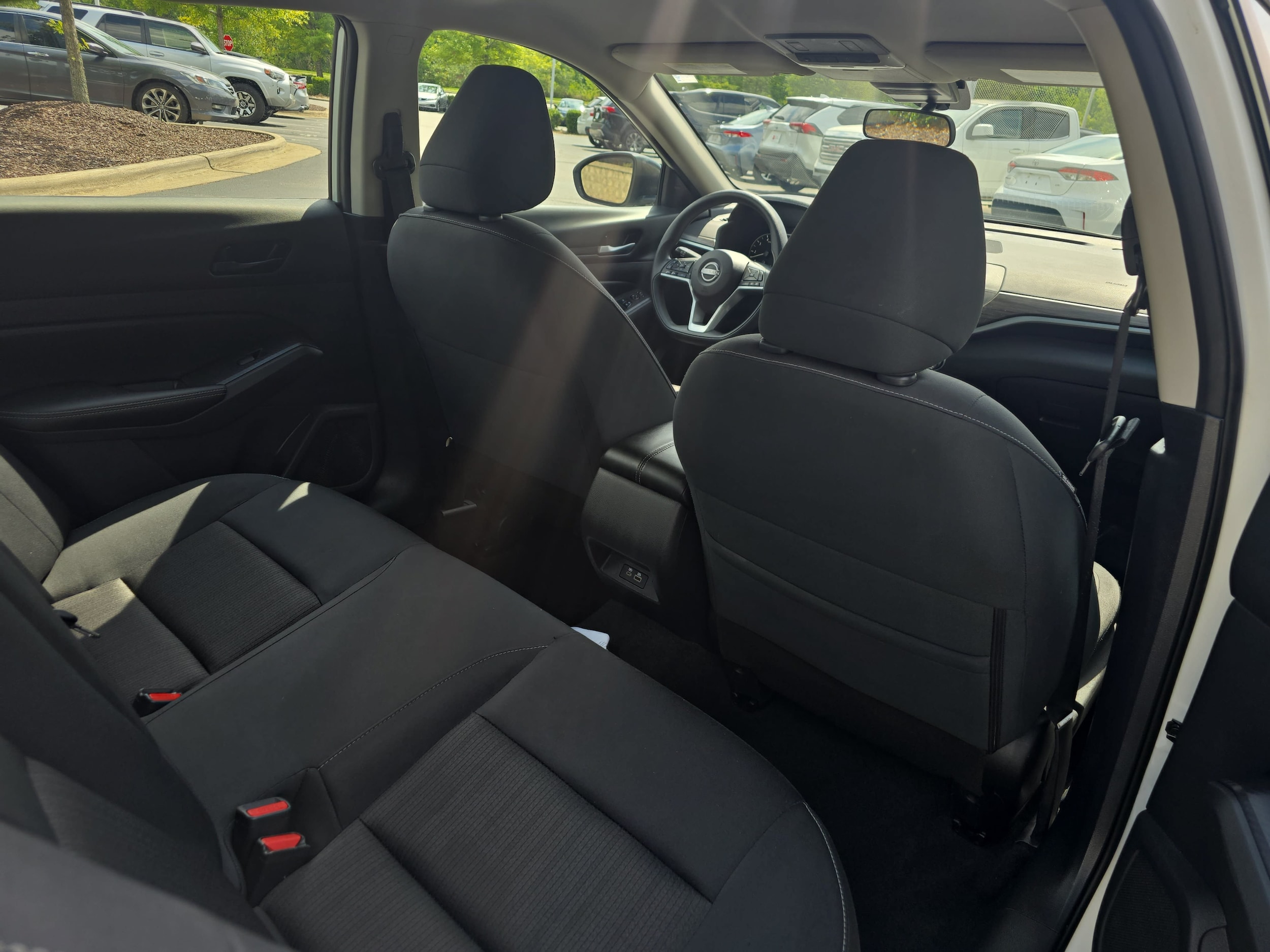 2025 Nissan Altima SV - Photo 11