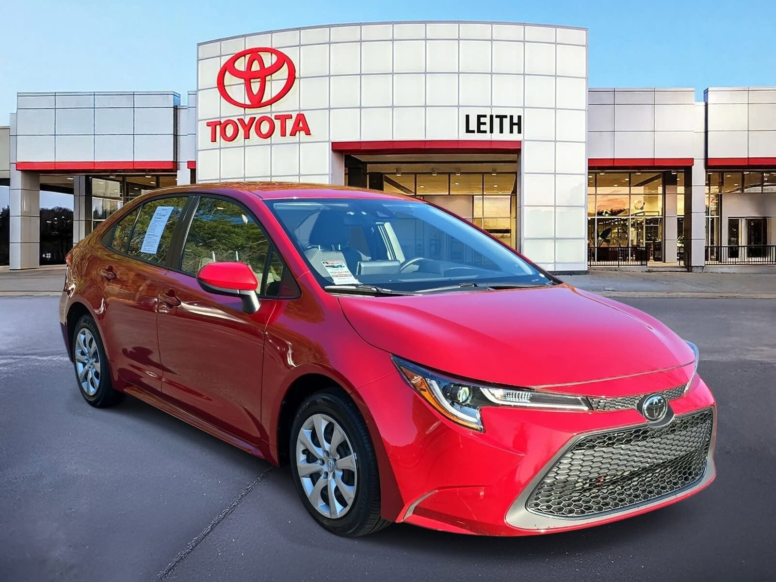 2020 Toyota Corolla LE photo 2