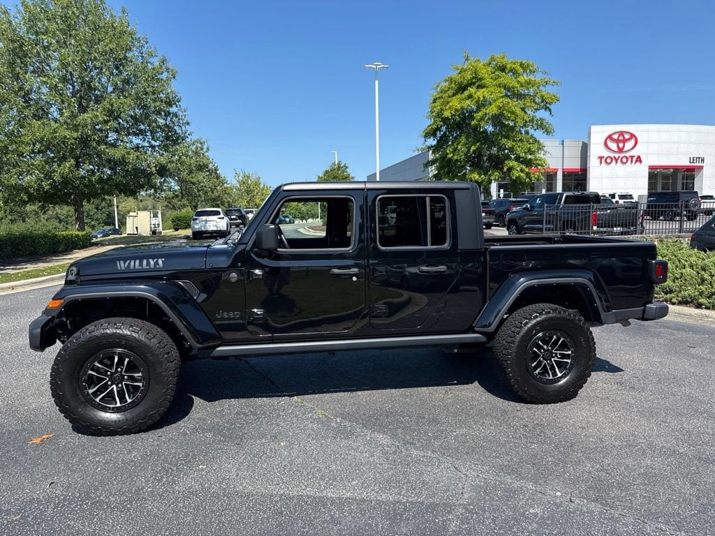 Used 2022 Jeep Gladiator Sport Truck Crew Cab