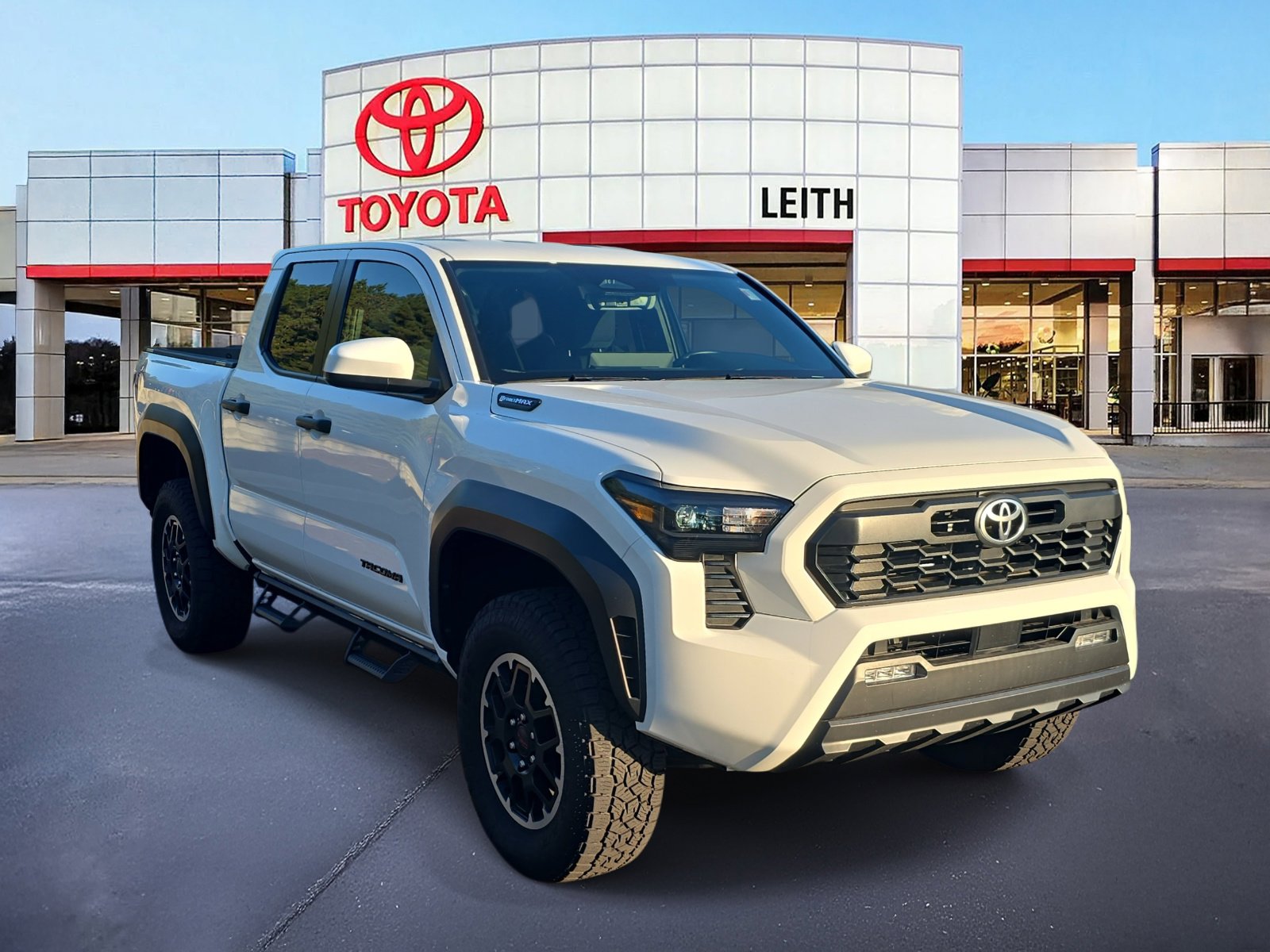 2024 Toyota Tacoma TRD Double Cab photo 3