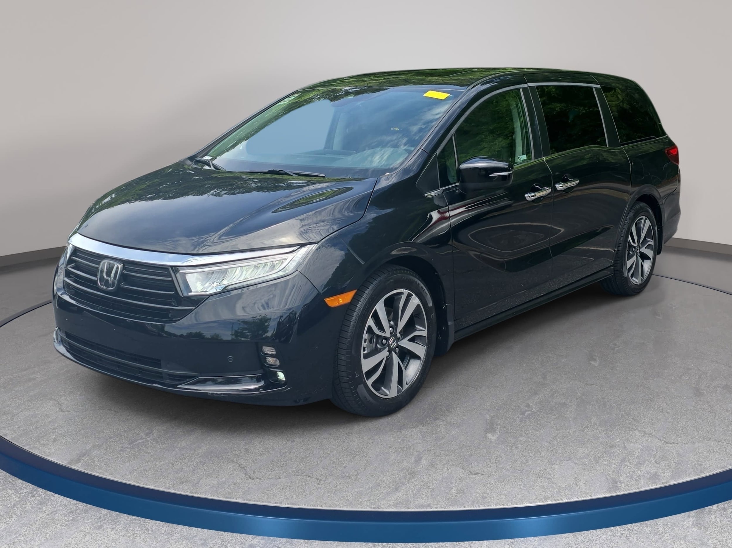 2023 Honda Odyssey Touring's photo