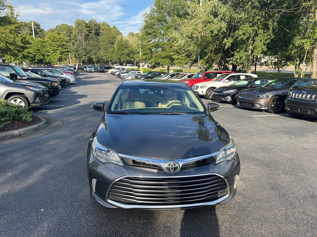 2018 Toyota Avalon Limited photo 2