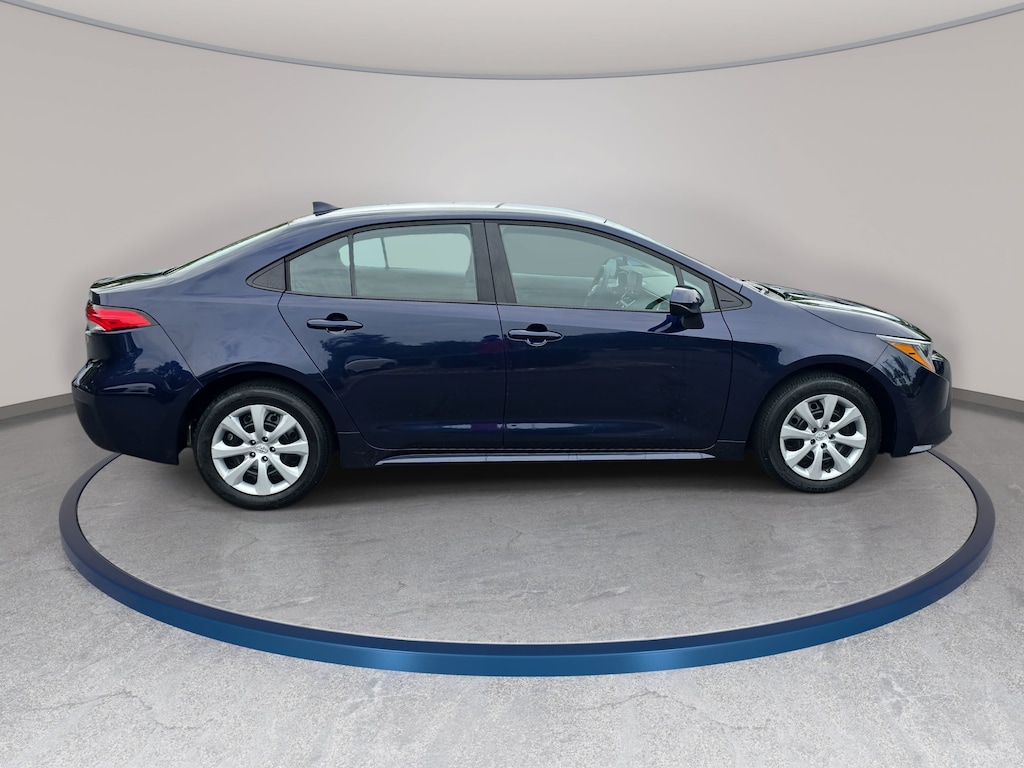 Used 2022 Toyota Corolla LE Sedan
