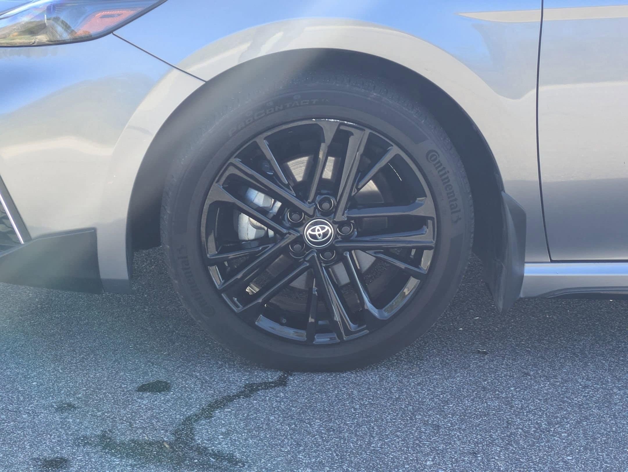 2025 Toyota Camry SE - Photo 30