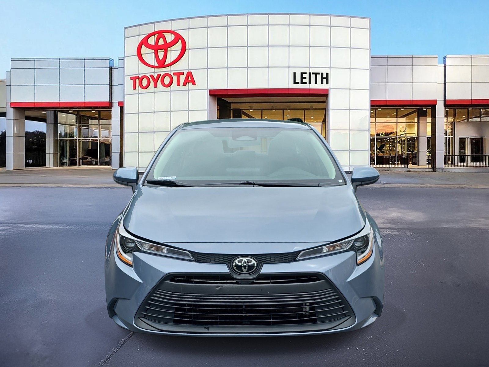 2023 Toyota Corolla LE photo 2