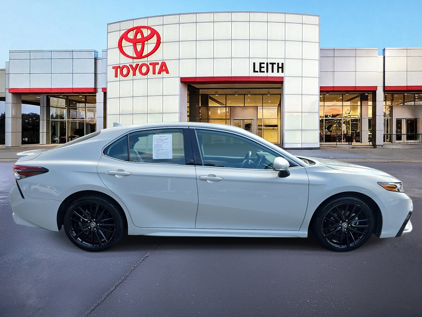 2023 Toyota Camry XSE photo 4