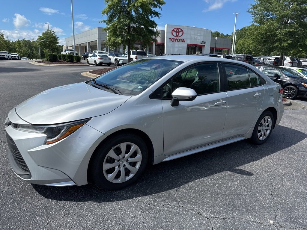 Used 2023 Toyota Corolla LE with VIN 5YFB4MDE6PP068054 for sale in Northfield, Minnesota