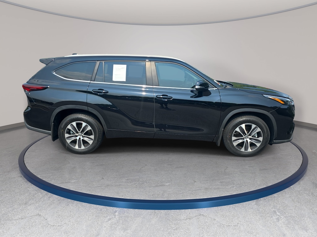 Certified 2024 Toyota Highlander LE SUV