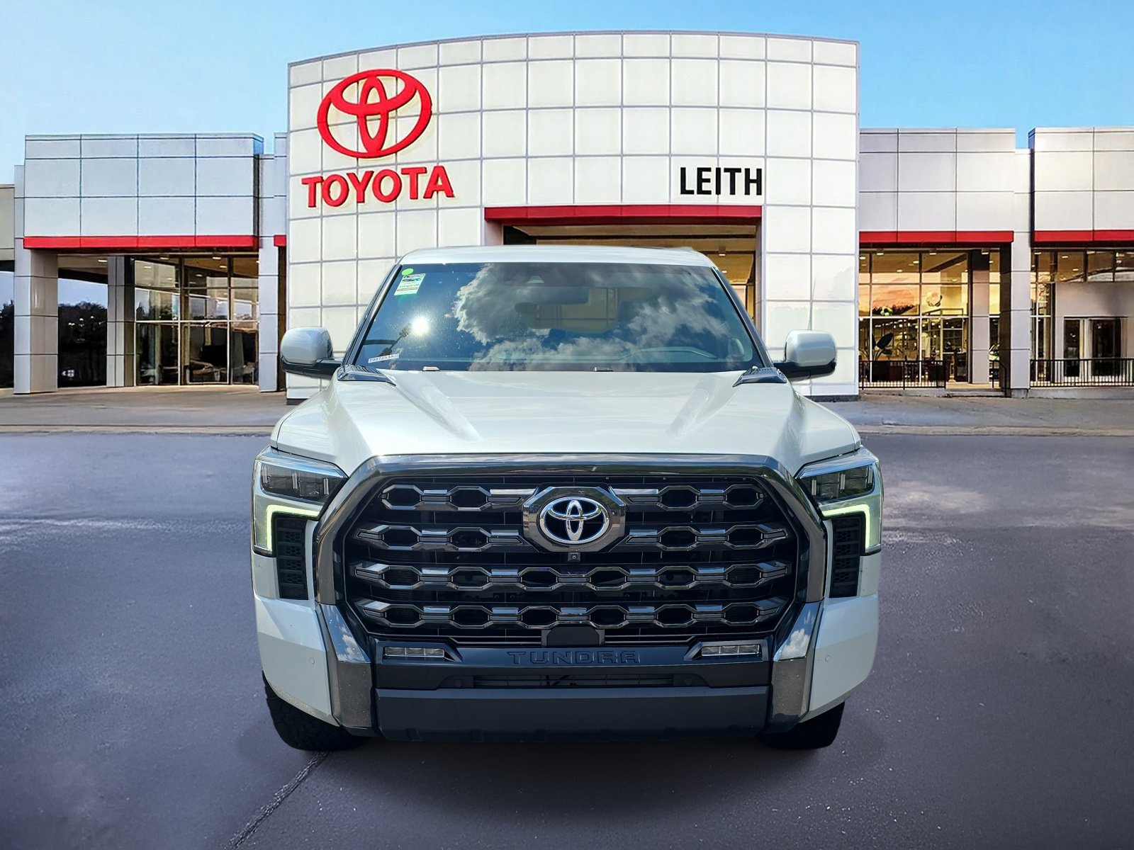 2022 Toyota Tundra Platinum photo 2