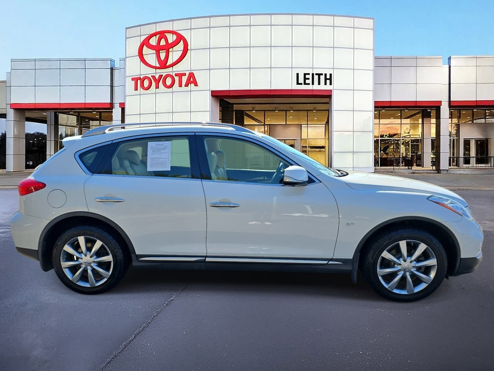 2017 Infiniti QX50 Base photo 4