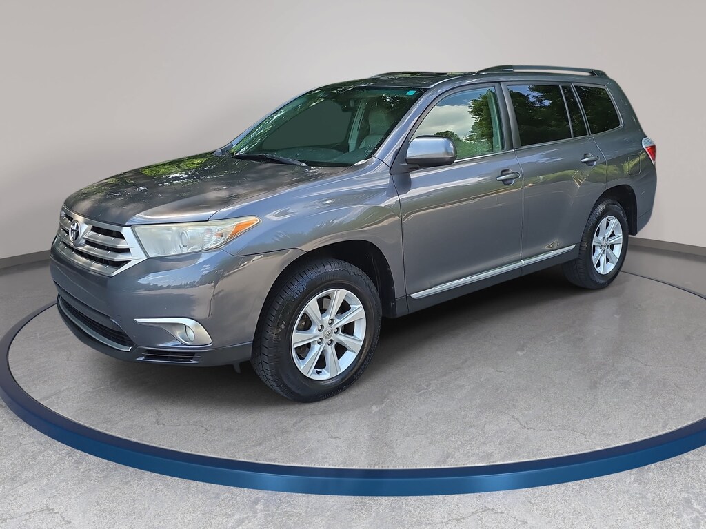 Used 2011 Toyota Highlander SE V6 SUV