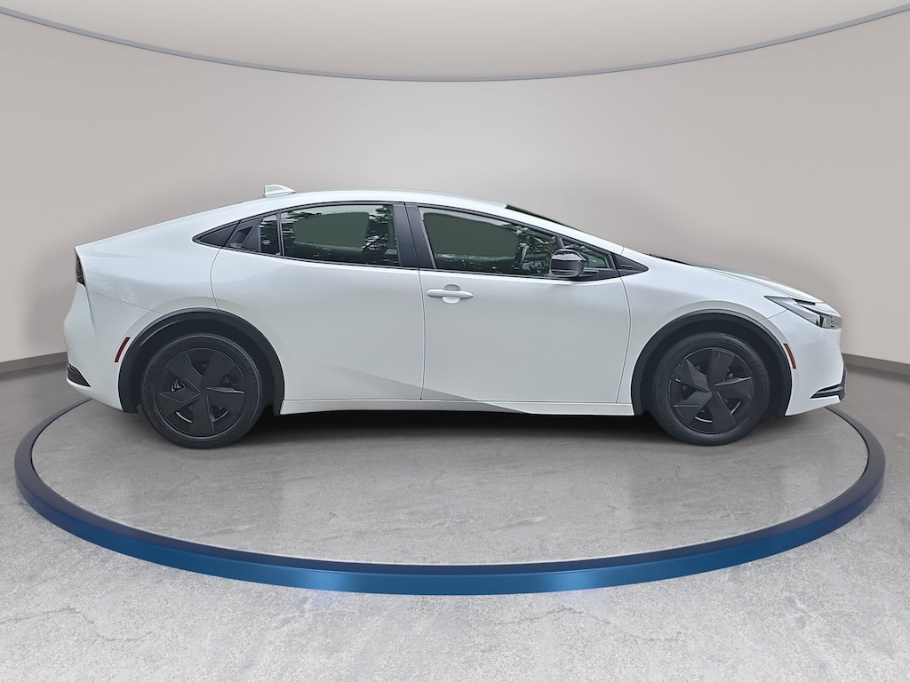 Used 2024 Toyota Prius LE Hatchback