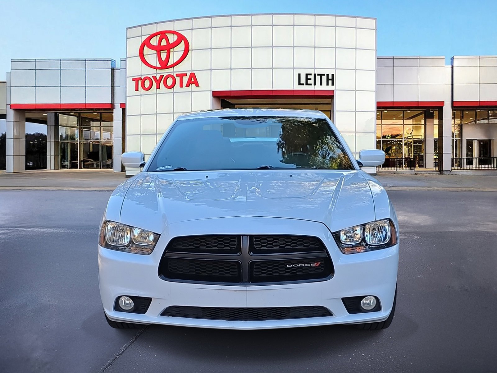 2014 Dodge Charger SXT Plus photo 2
