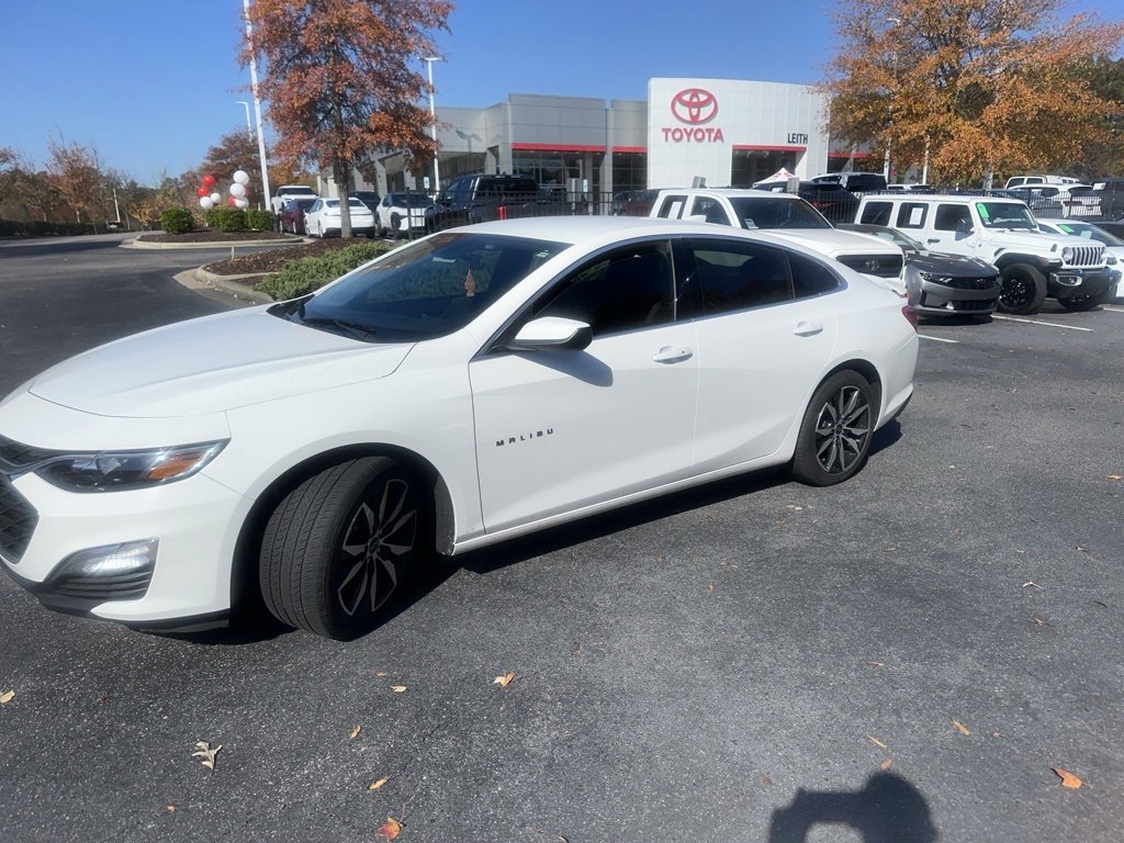 2023 Chevrolet Malibu RS photo 2