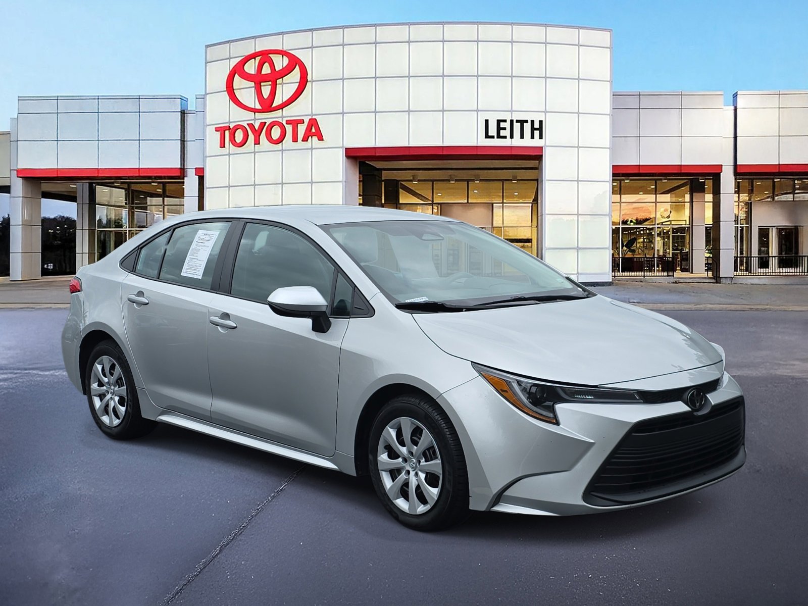 2023 Toyota Corolla LE photo 3