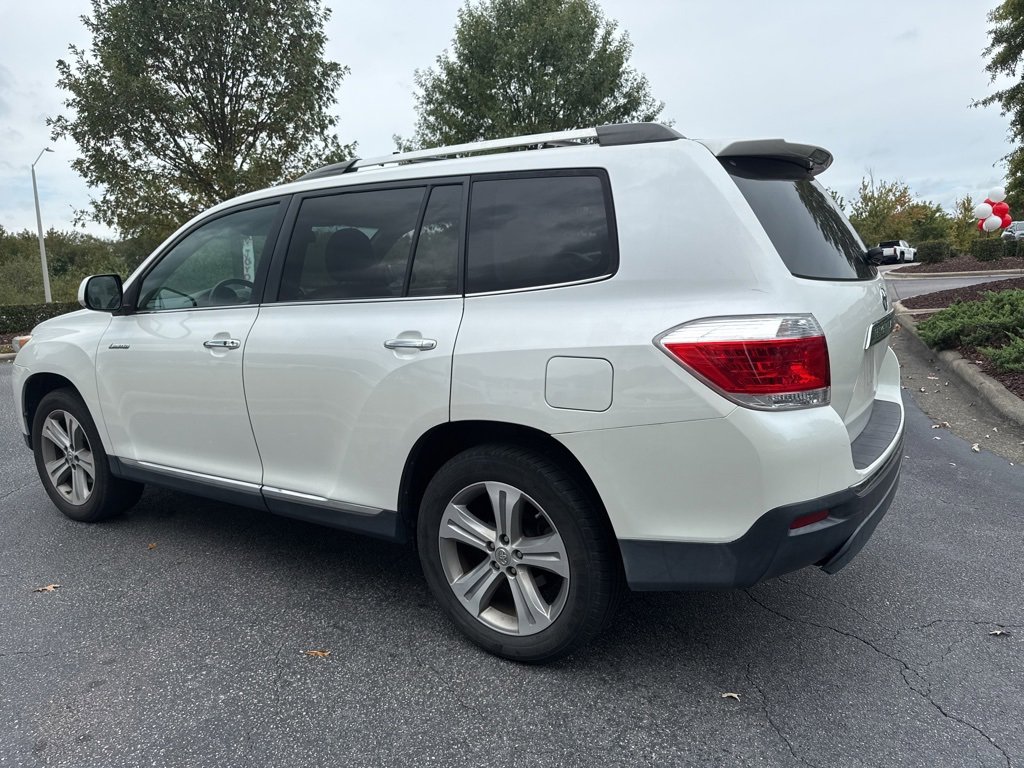 2011 Toyota Highlander Limited photo 2