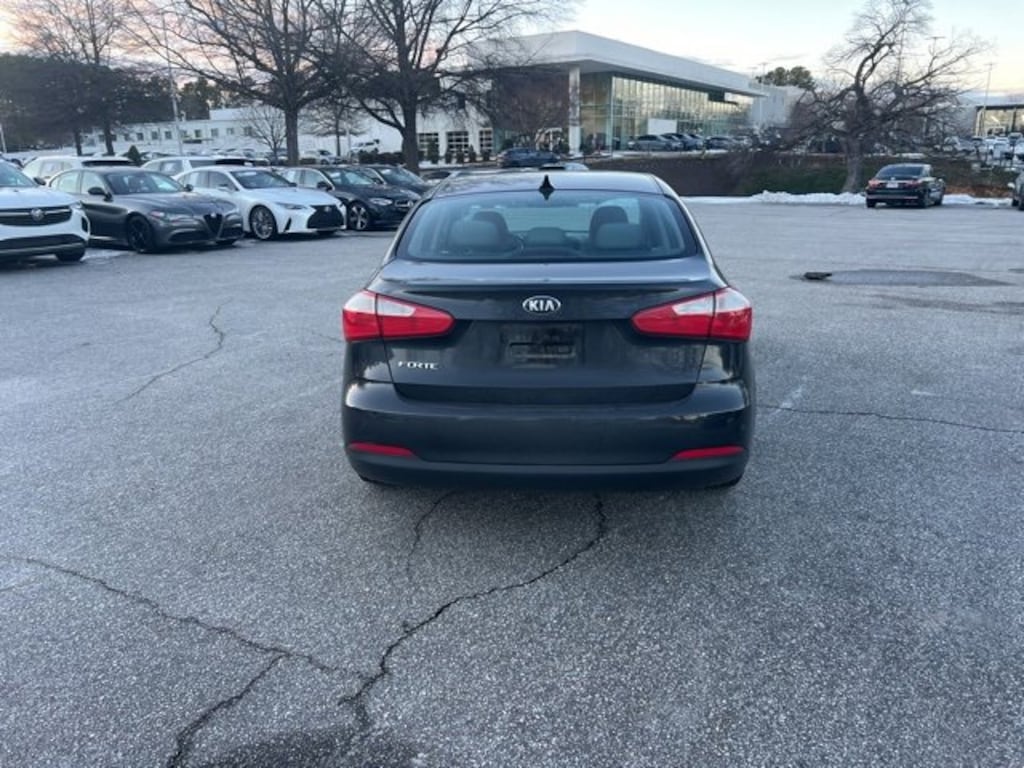 Used 2016 Kia Forte LX FWD Sedan