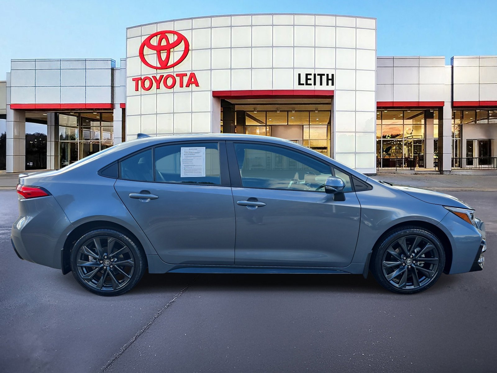 2025 Toyota Corolla SE photo 4