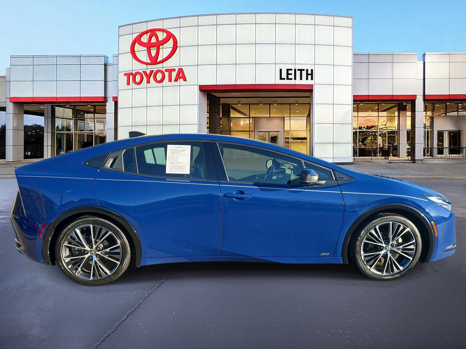 2023 Toyota Prius XLE photo 4