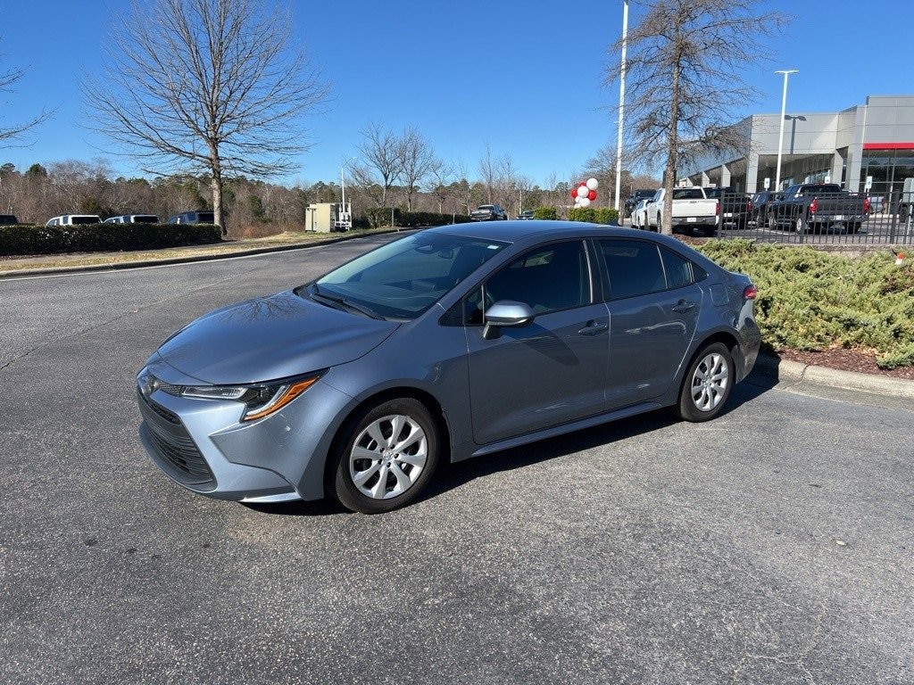 Used 2025 Toyota Corolla LE Sedan