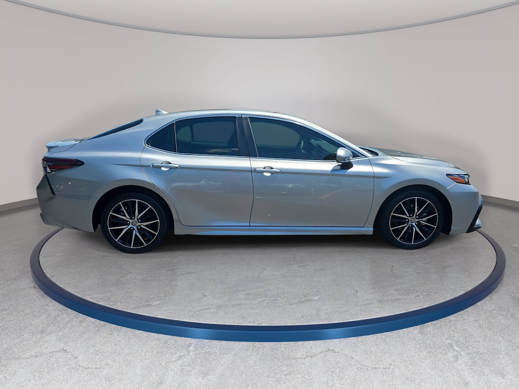 Used 2023 Toyota Camry SE Sedan