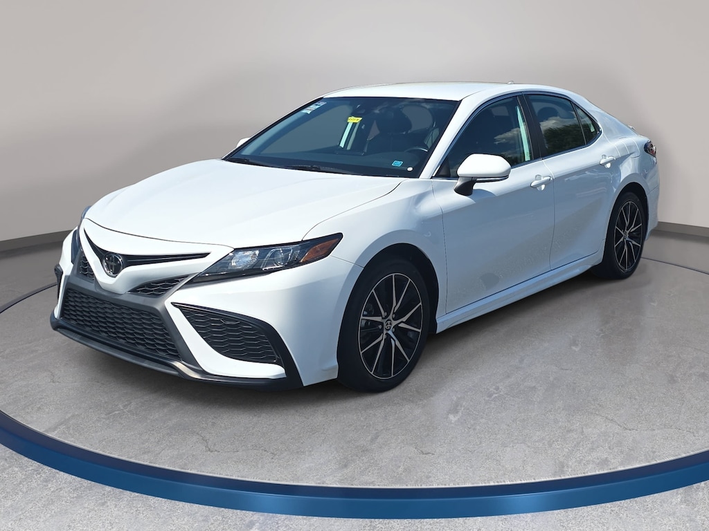Used 2024 Toyota Camry SE Sedan