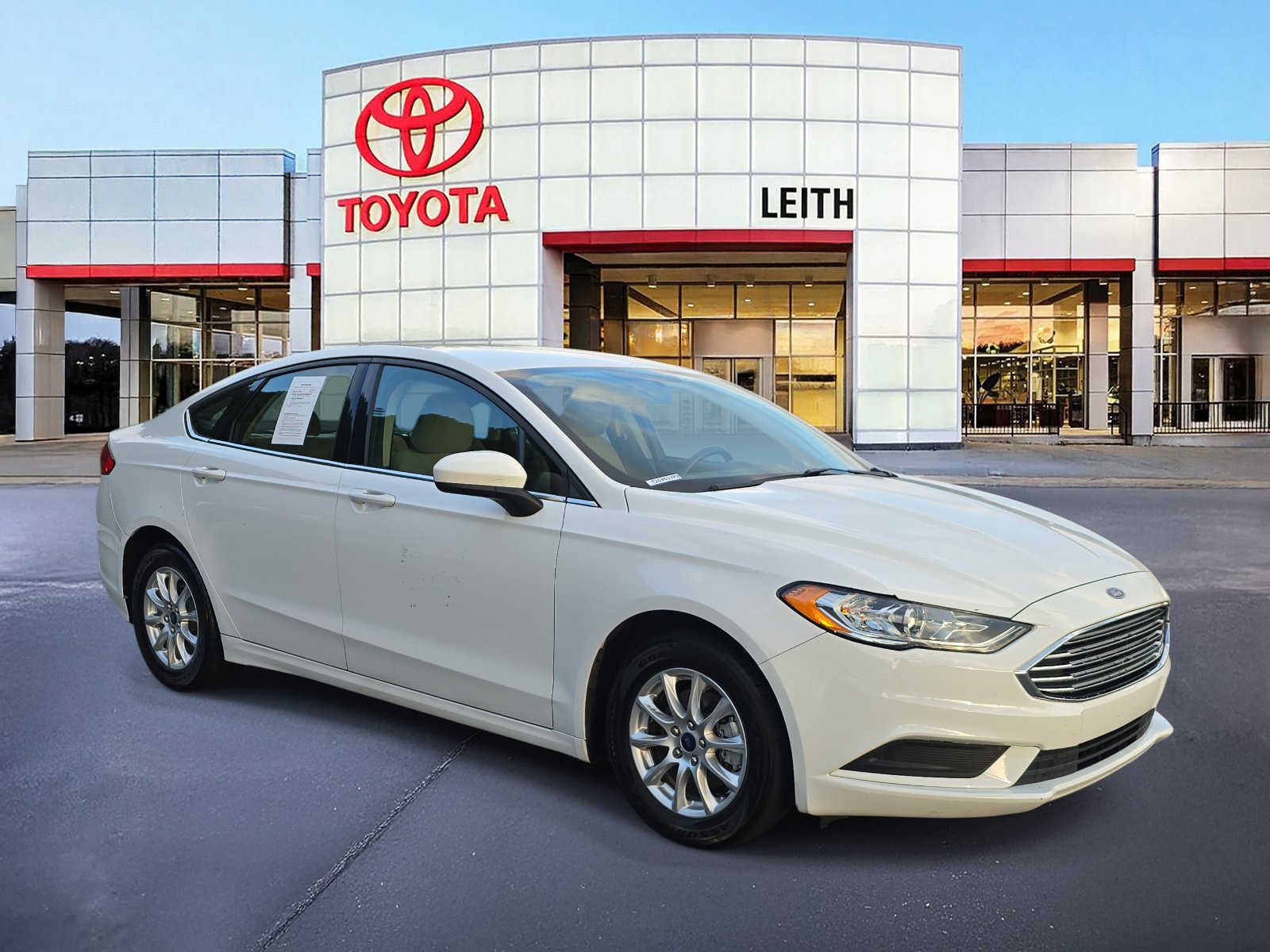 2017 Ford Fusion S photo 3