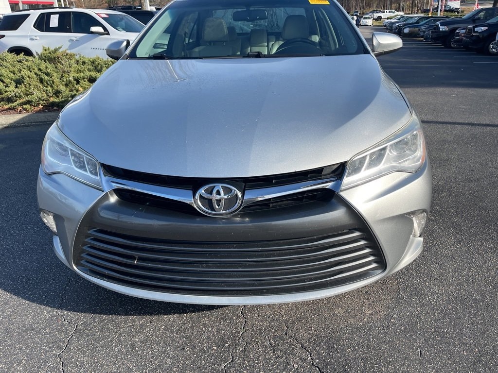 Used 2016 Toyota Camry XLE Sedan