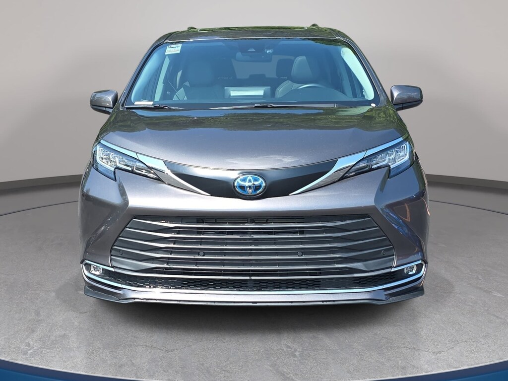 Used 2023 Toyota Sienna XLE 8 Passenger Van Passenger Van