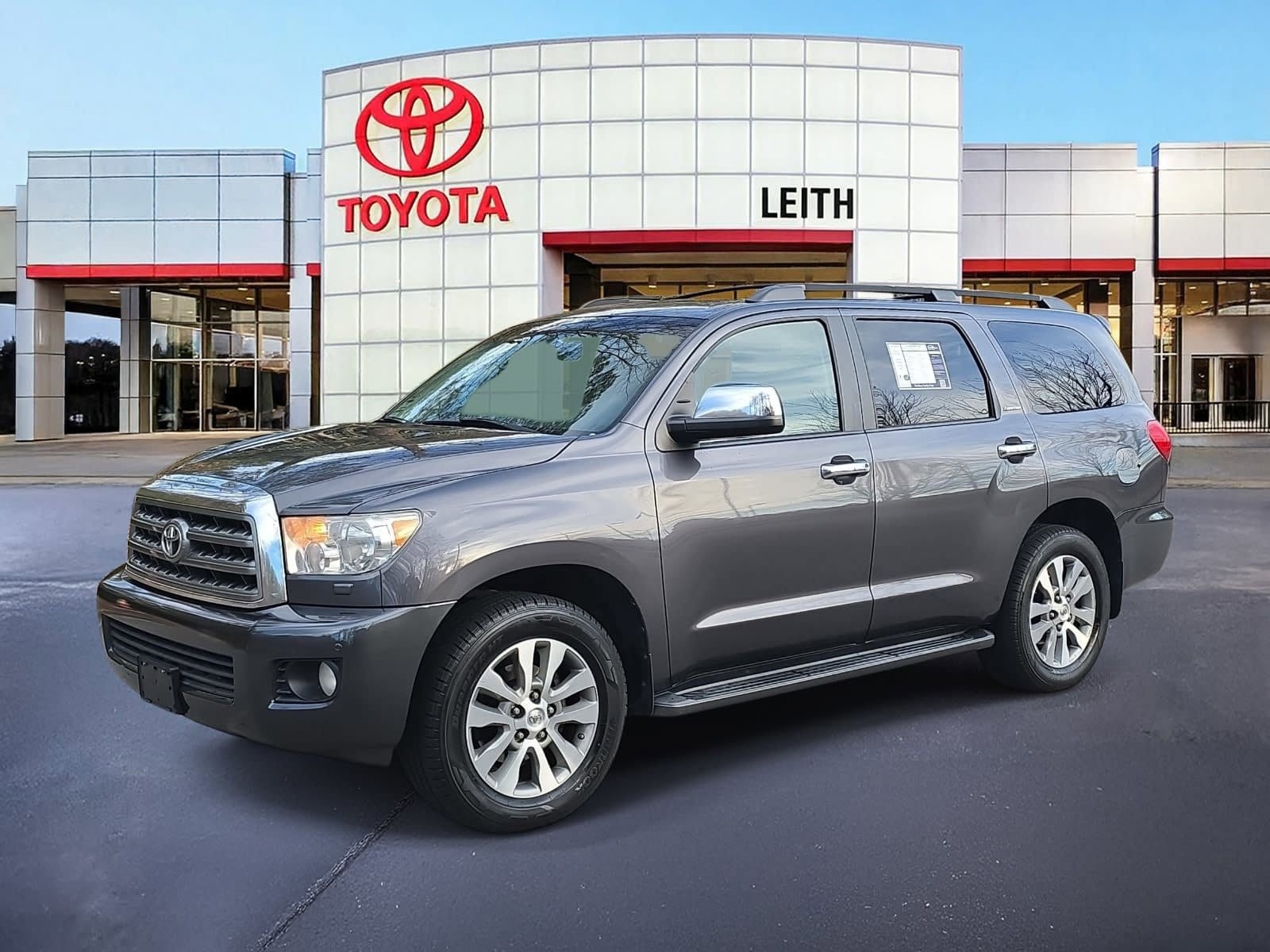 2017 Toyota Sequoia Limited's photo