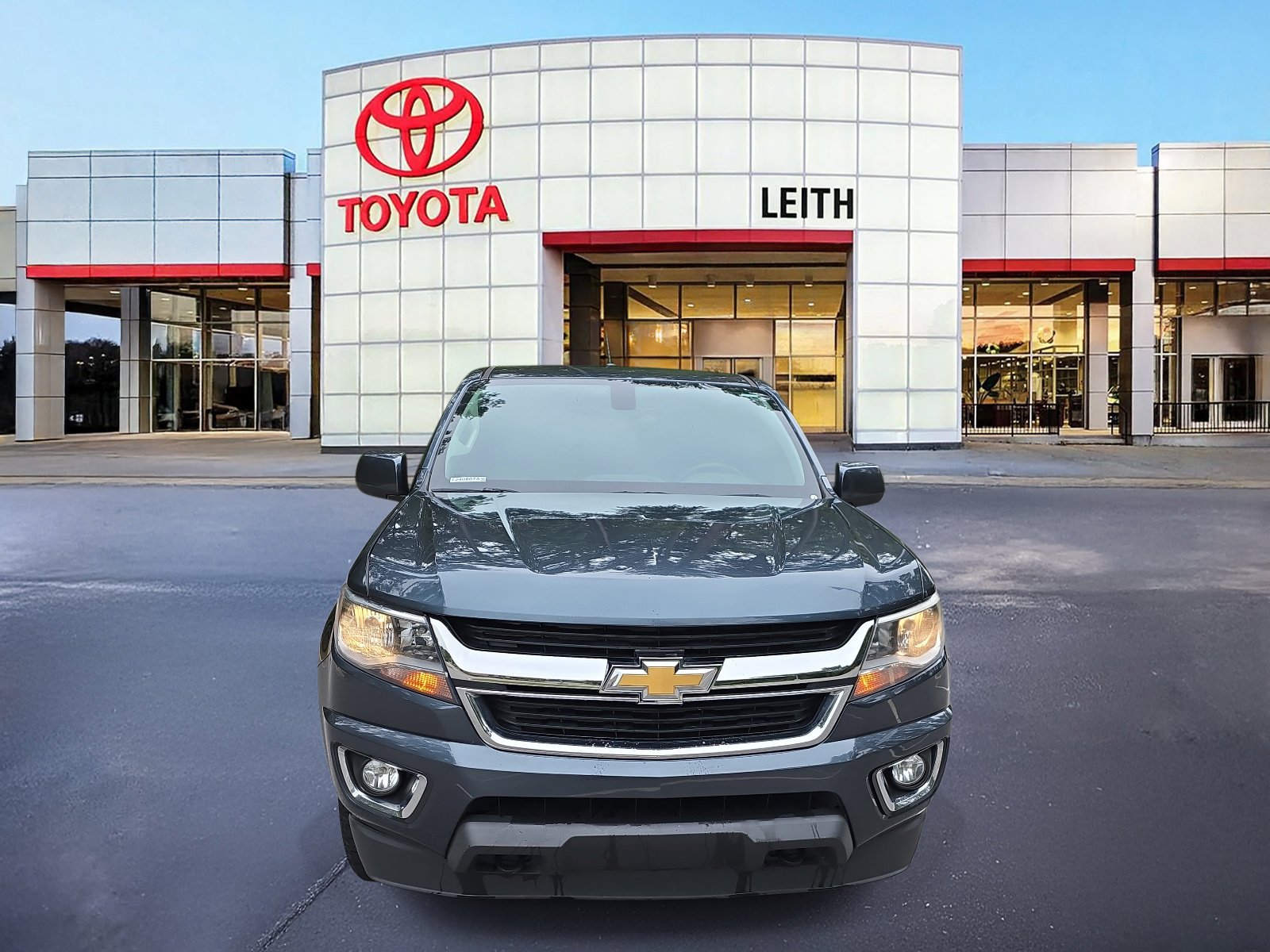 2019 Chevrolet Colorado LT photo 2