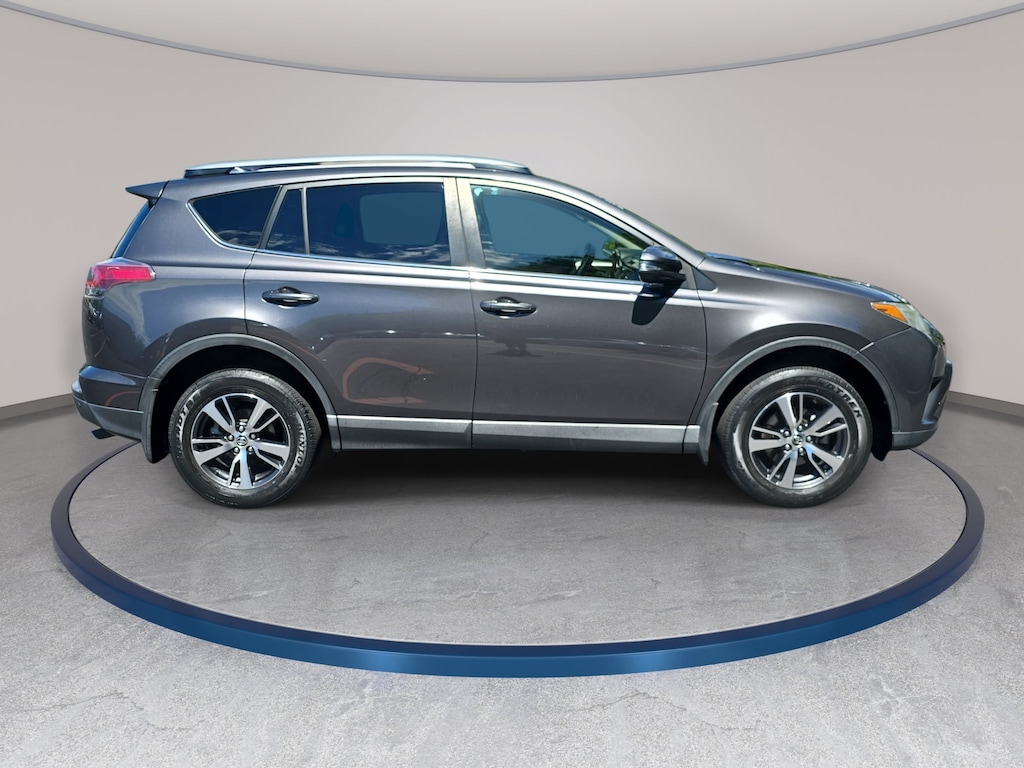 Used 2018 Toyota RAV4 XLE SUV