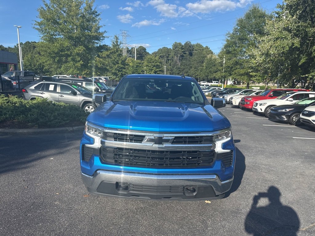 2024 Chevrolet Silverado 1500 LT photo 2