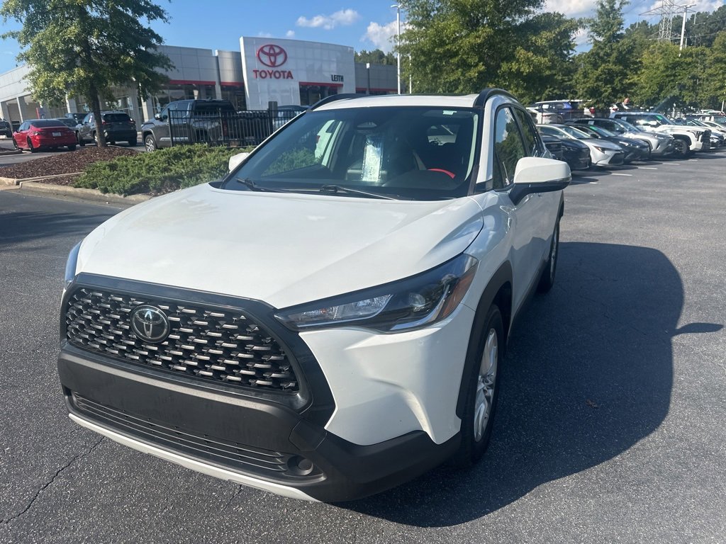 2023 Toyota Corolla Cross LE photo 2