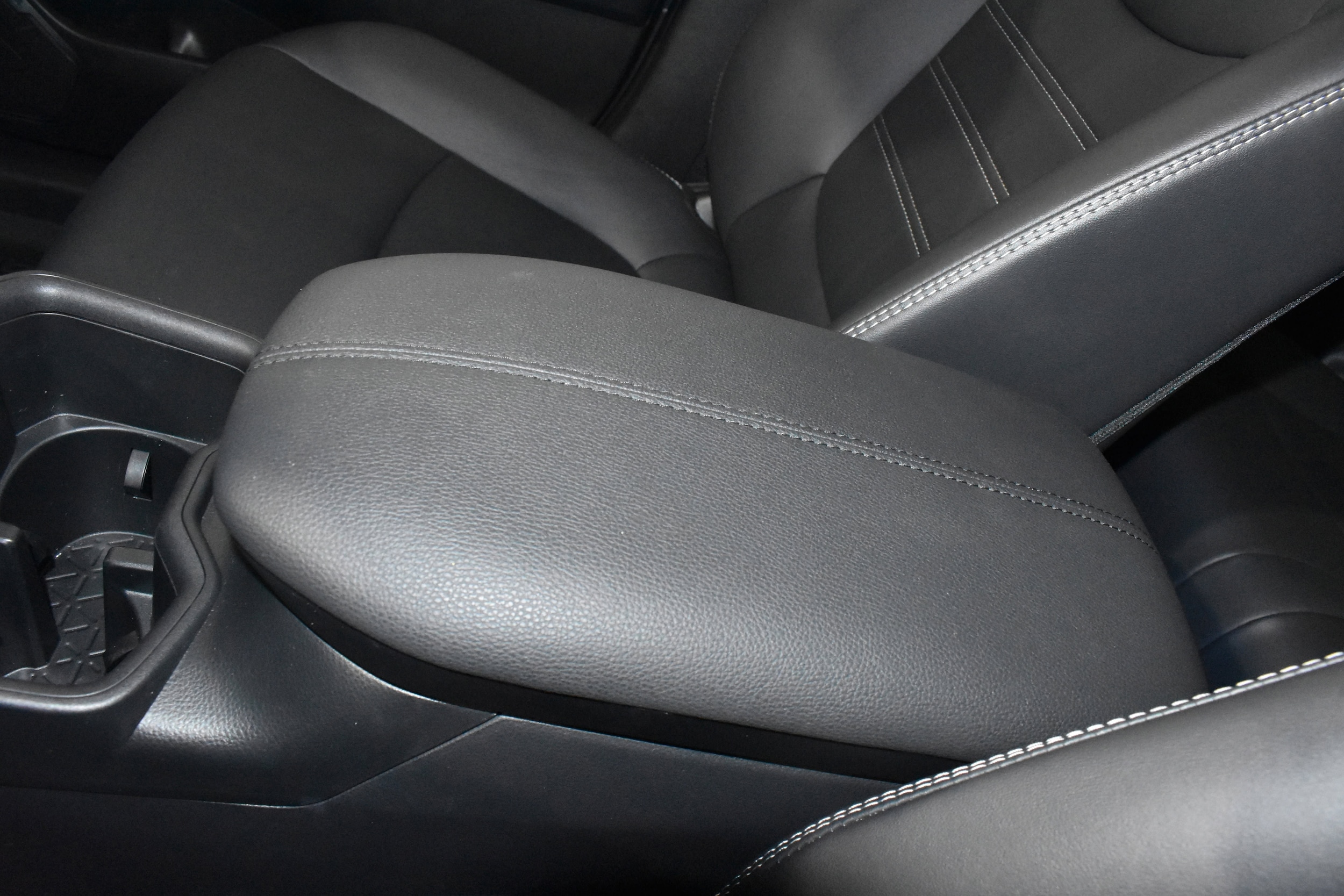 2025 Toyota RAV4 XLE Premium - Photo 20