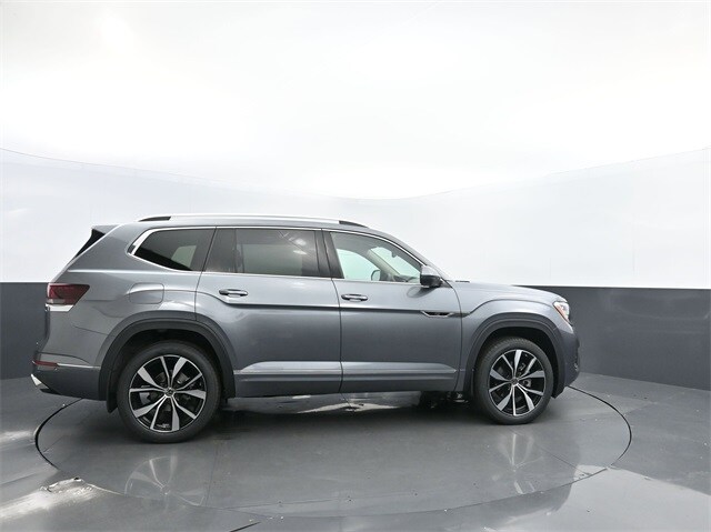 2025 Volkswagen Atlas SE Premium photo 4
