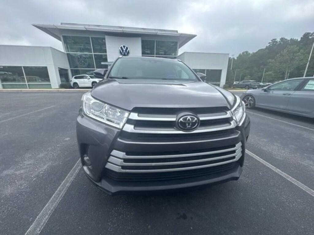 Used 2018 Toyota Highlander XLE V6 SUV