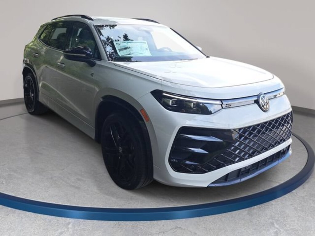 New 2026 Volkswagen Tiguan SE R-Line Black SUV