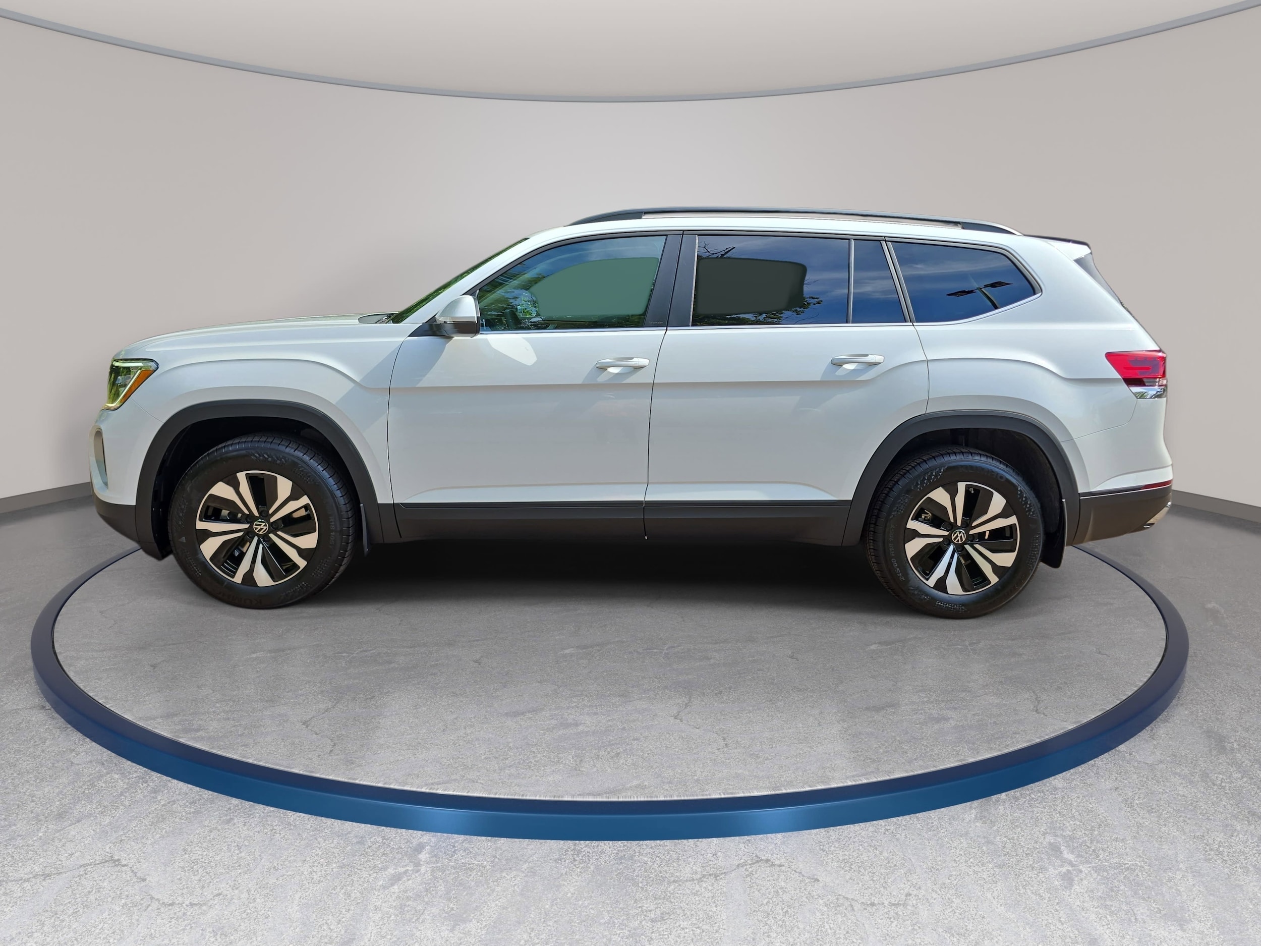 2026 Volkswagen Atlas SE - Photo 8