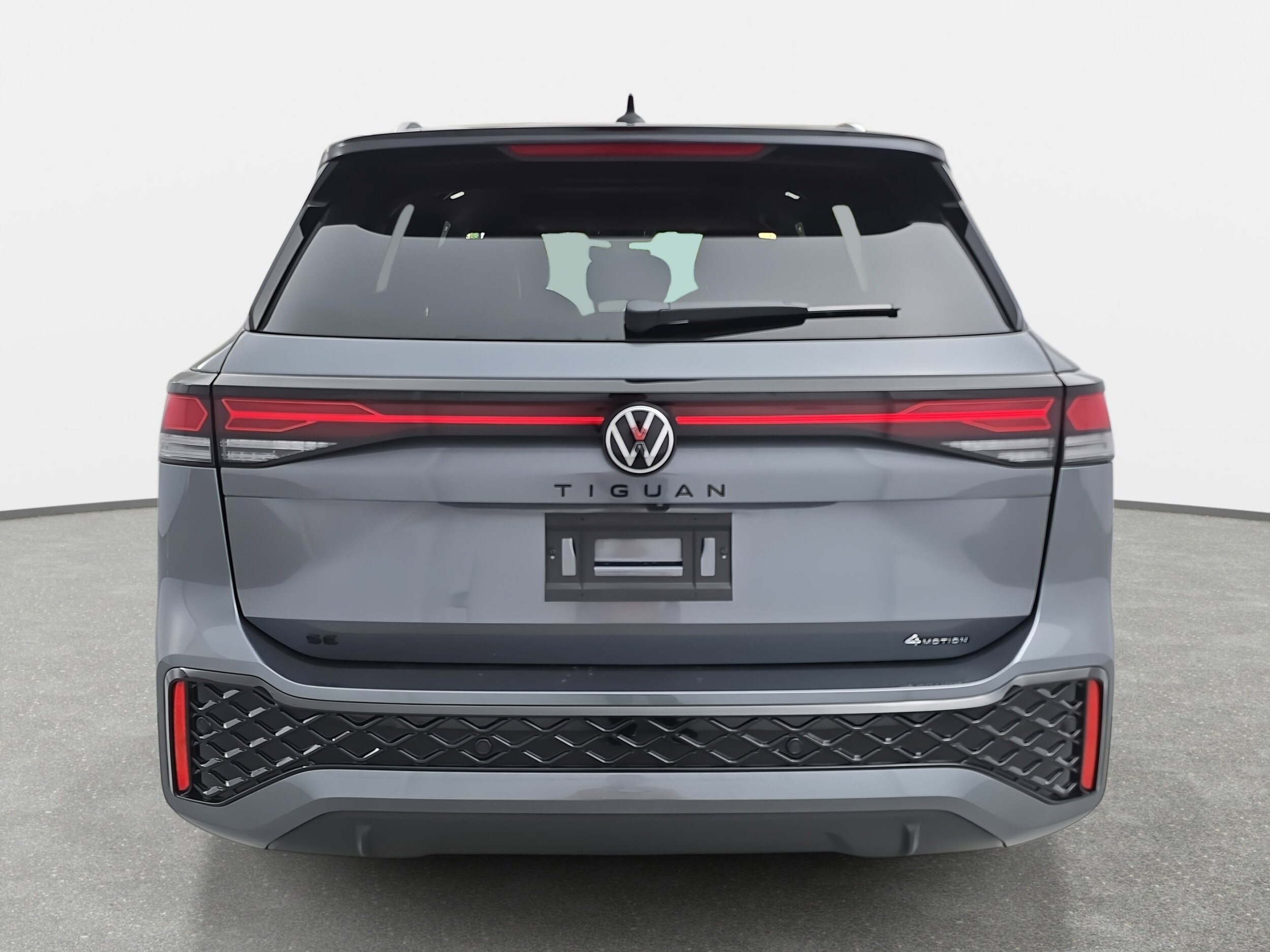 2025 Volkswagen Tiguan SE R-Line Black photo 4