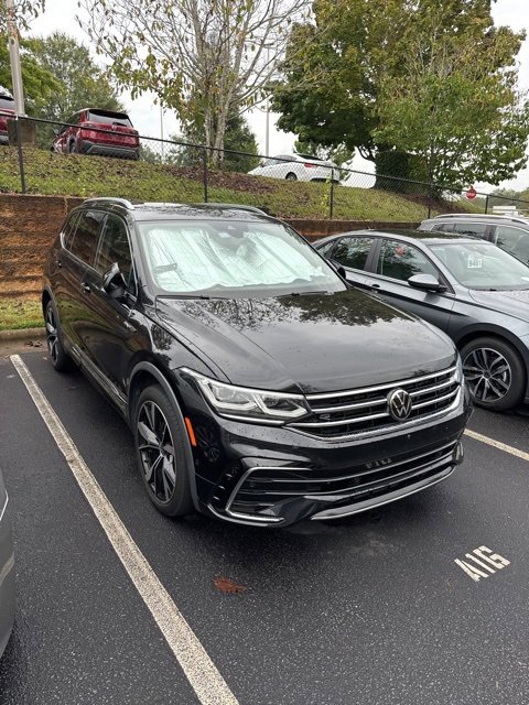 2022 Volkswagen Tiguan SEL Premium R-Line photo 2