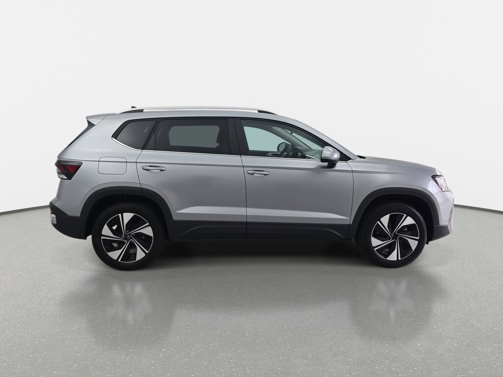 New 2026 Volkswagen Taos 1.5T SE SUV