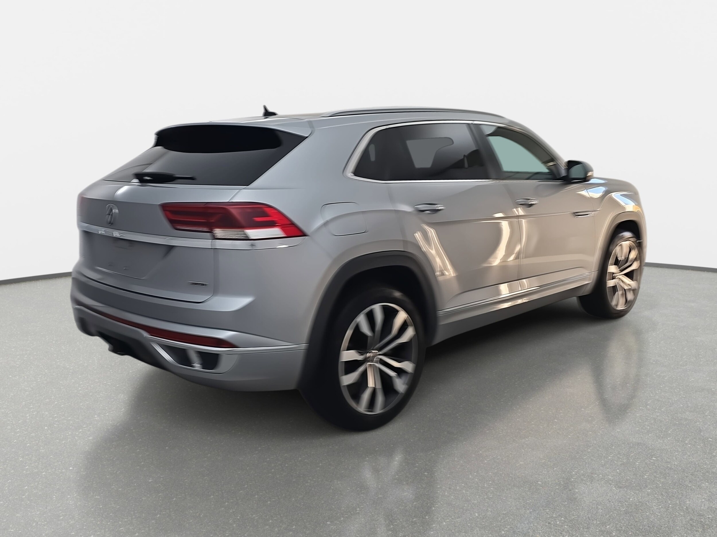 2020 Volkswagen Atlas Cross Sport V6 SEL R-Line photo 3